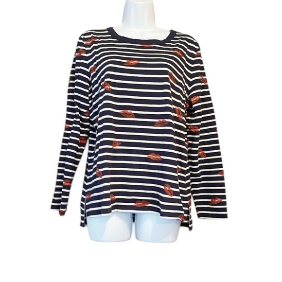 Boden Make a Statement Breton Lip Print Top - Picture 2 of 6